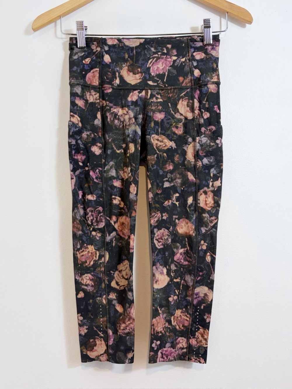 Lululemon Peony Fast Free Crop Leggings